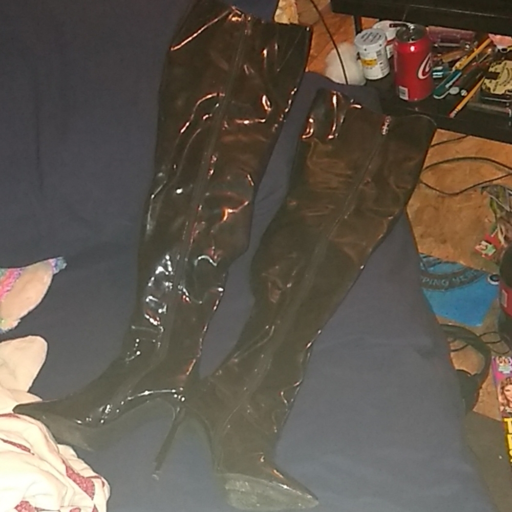 Cape Robbin thighhigh stiletto patentleather boots